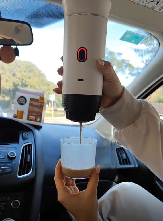 CAFETERA PORTATIL 3 em 1 - Calidad de barista en la palma de tu mano