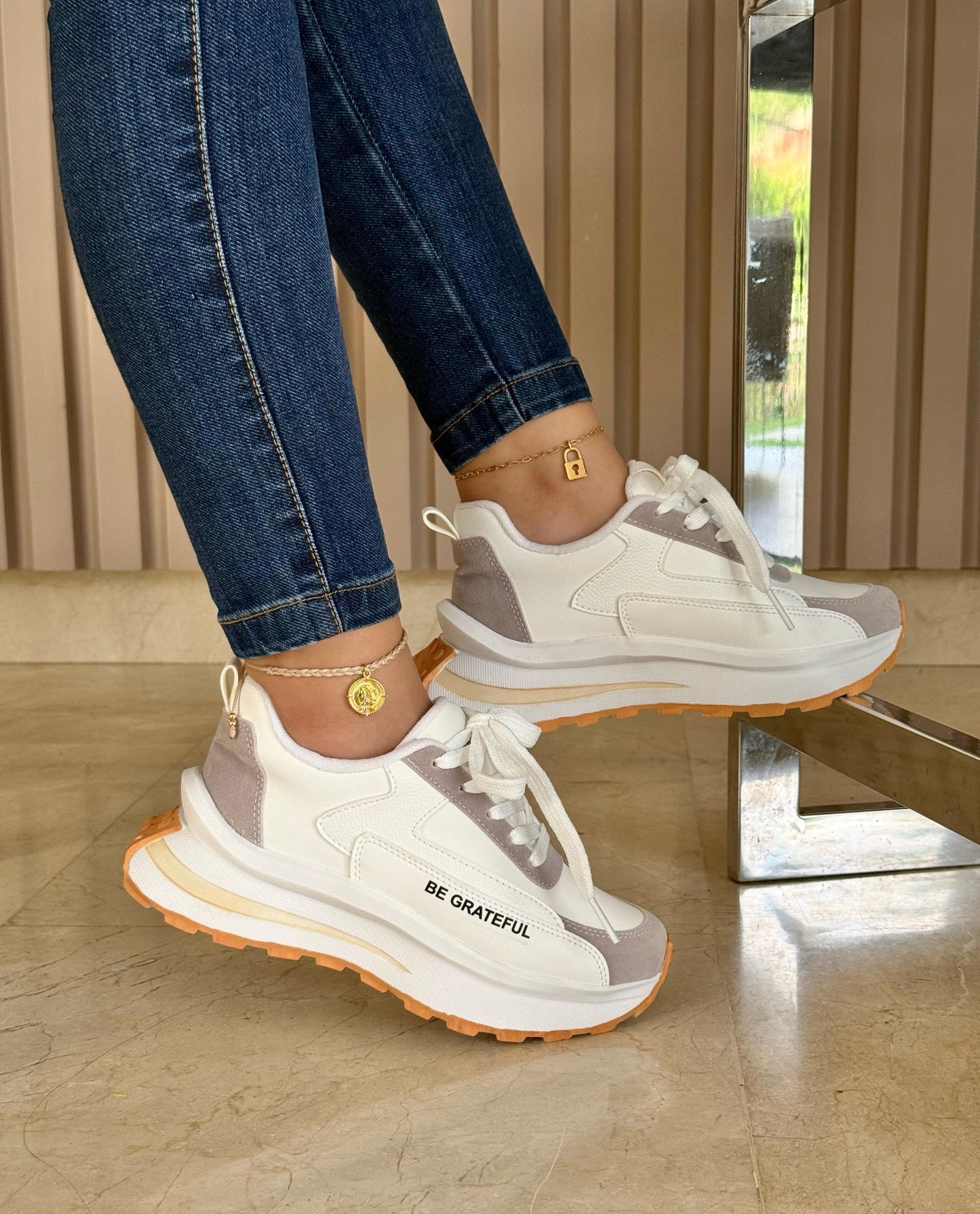 Deportivos Femeninos Loren – Moda y Confort